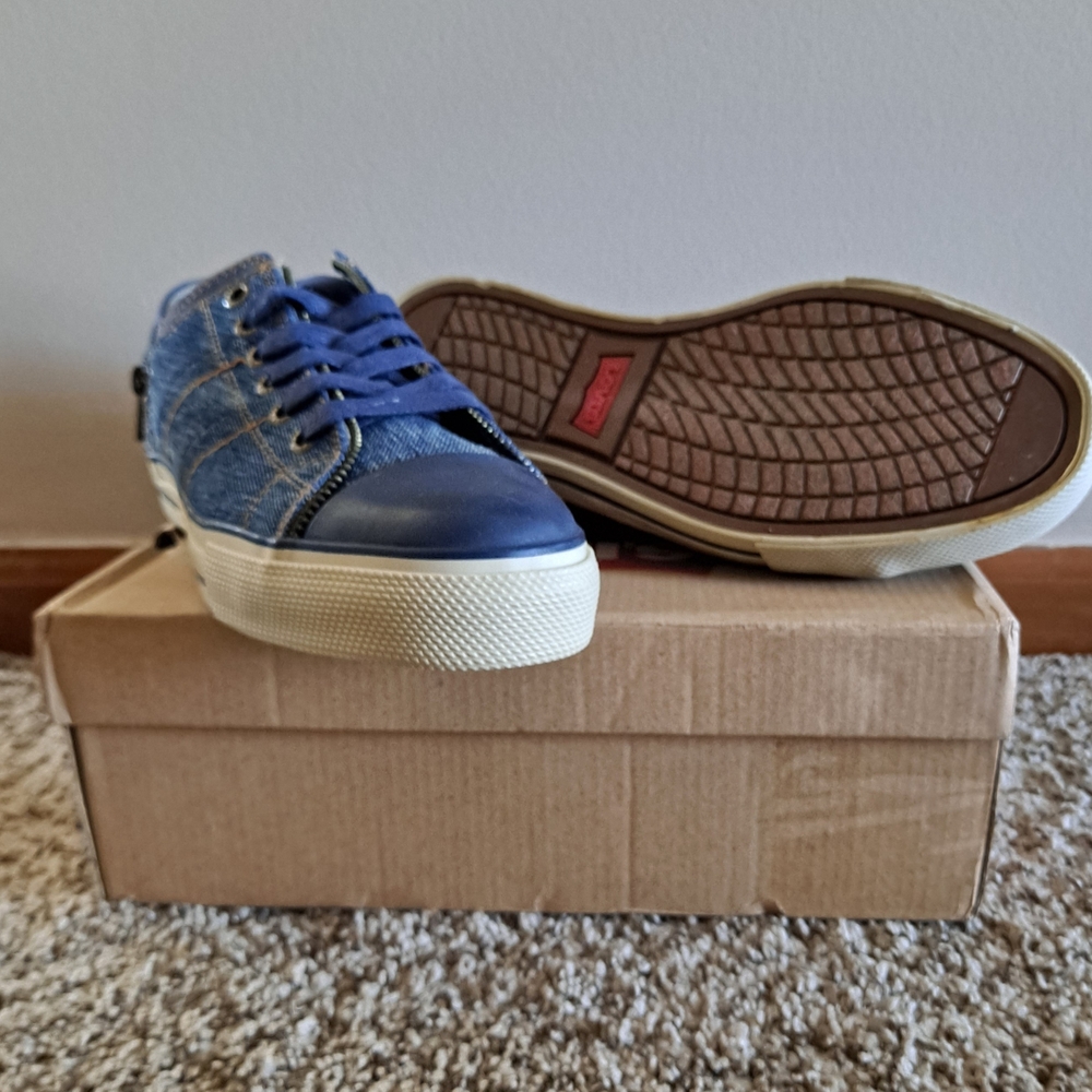 Levi's Side Zip Ex Lo Cut Denim Sneakers Size 5.5